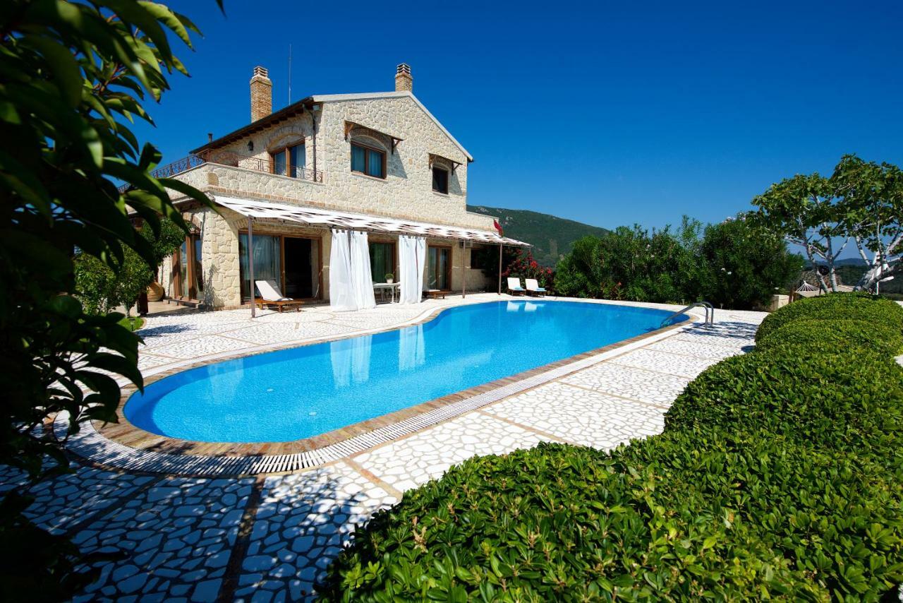 Villa Petrino Chalikounas